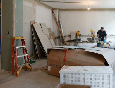 Profesjonelt oppussingsarbeid med verktøy og materialer utført av BM Bygg AS